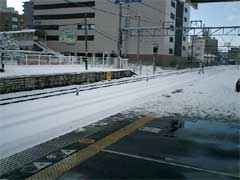 朝の駅