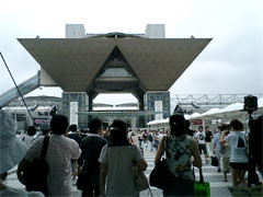 東京ビッグサイト前