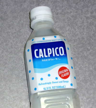 ハワイで販売されているカルピスウォーター「CALPICO」