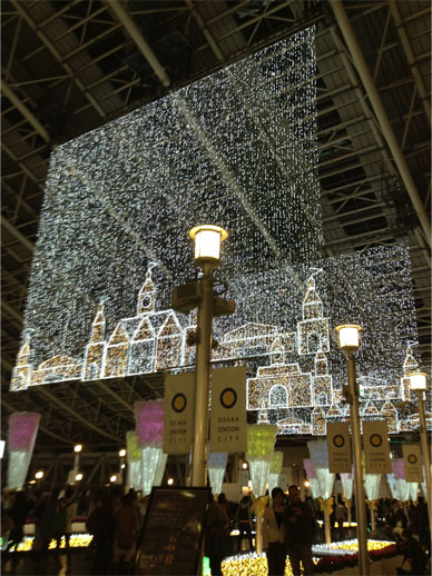 大阪駅：時空の広場イルミネーション(すぐ傍から)