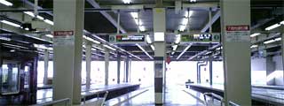 阪急梅田駅 京都線ホーム(2〜3号線)